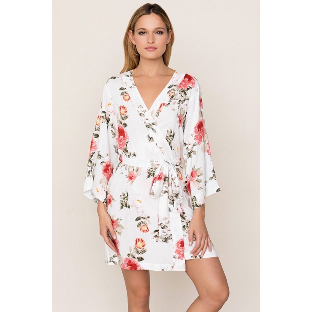 NWT Yumi Kim Dream Lover Floral Robe